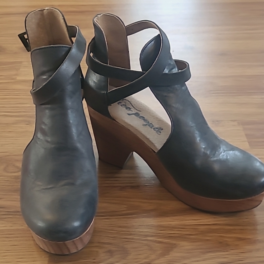 Free People Cedar Clogs
